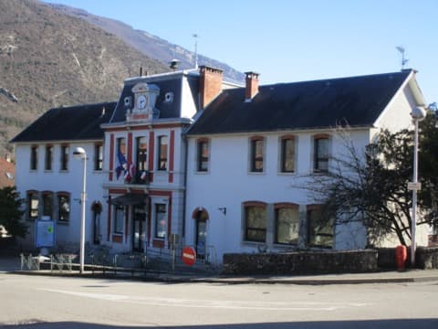 Couvreur Challes-les-Eaux