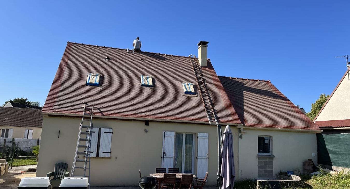 Nettoyage de toiture & Pulvérisation d'hydrofuge coloré